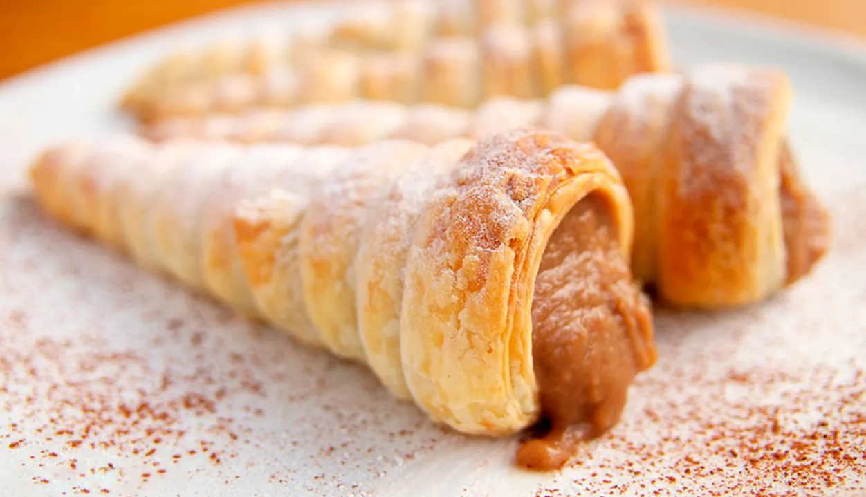 Cachos de Hojaldre cóctel 24 unidades - Vavilu